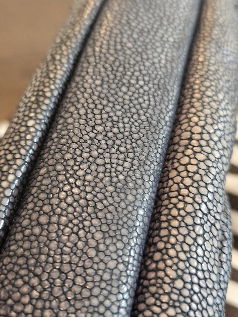 Henri Bendel Blue Stingray Embossed Leather Double Zip Chain 2-Way Bag + Dusty - Picture 9 of 15